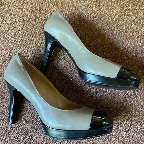 TAHARI in taupe and black tall heels with fabulous lines. Great looking shoe! - Picture 2 of 8